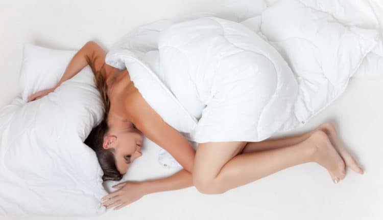 vrouw moe bed zwanger