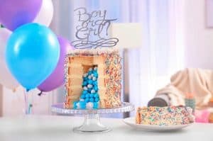 Taart gender reveal party jongen