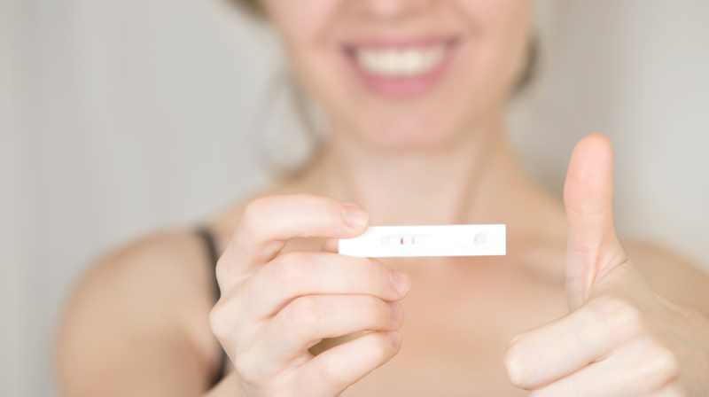 4 Weken Zwanger Zwangerschapstest De Eerste Symptomen