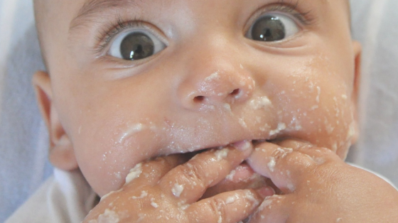 Lichaamstaal En Geluiden Herkennen Wat Je Baby Je Vertelt